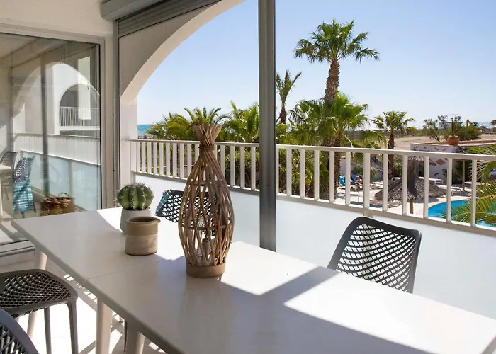 Lejlighedshotel Pierre & Les Bulles De 4*