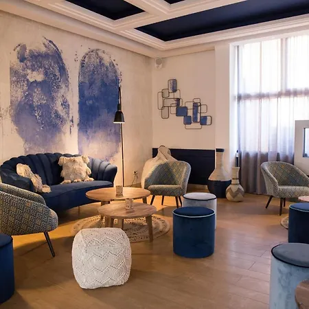 Hotel apartamentowy Pierre & Les Bulles De 4*